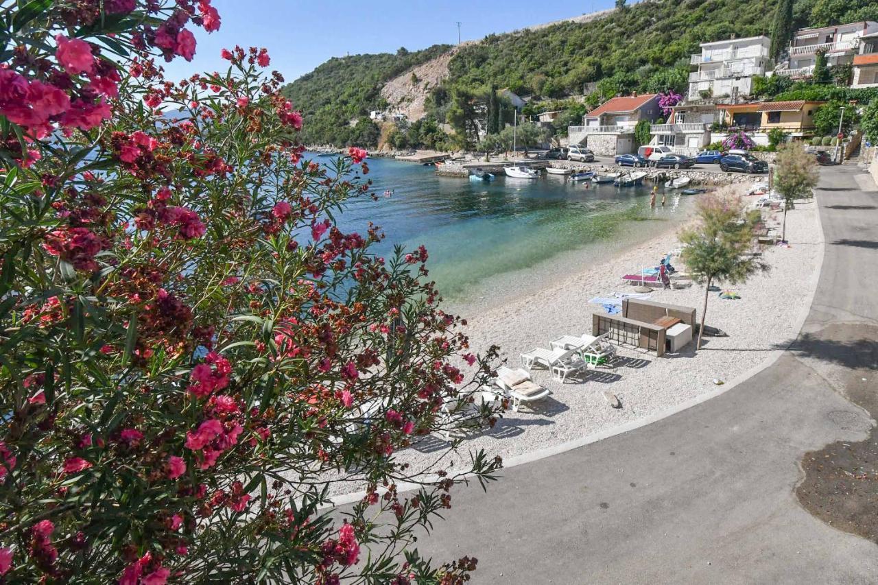 Apartmani Dora Duboka Kültér fotó
