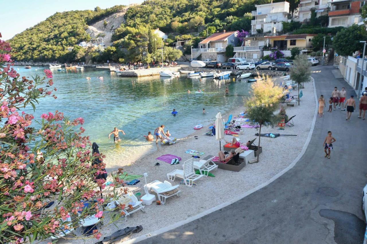 Apartmani Dora Duboka Kültér fotó